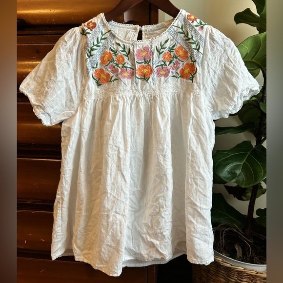 New In Loom Floral Embroidered Blouse Size Medium - Picture 3 of 13
